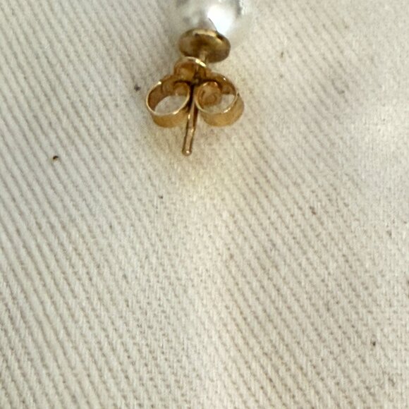 $395 Authentic LOUIS VUITTON Made in ITALY Unisex Gold Pearl 1 Earring Only - Picture 6 of 8
